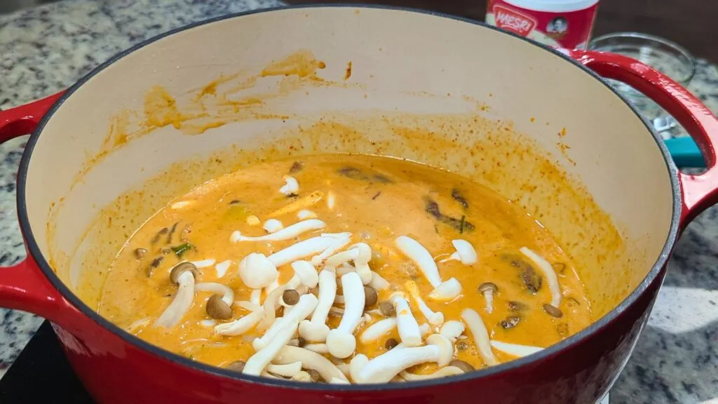 add Shiitake Mushroom to the curry