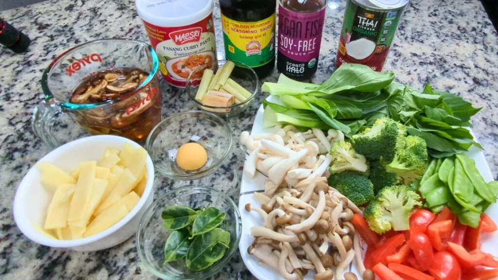 Ingredients to make Panang Curry