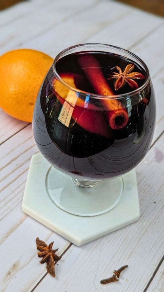 Classic Glühwein vertical image