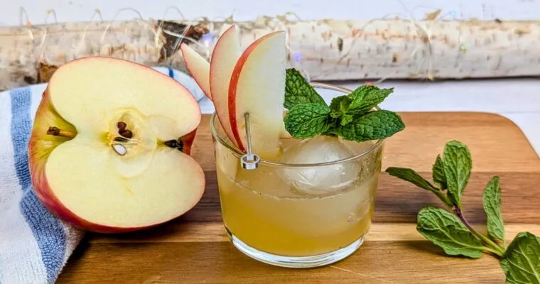 Apple Whiskey Smash: A Refreshing Fall Favorite