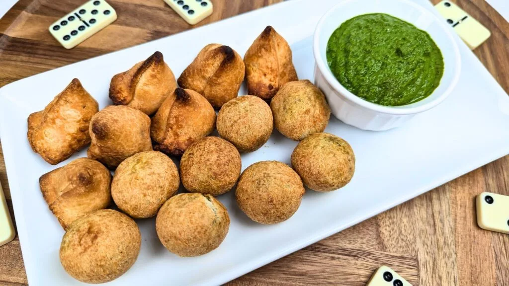Cilantro Chutney and Samosas