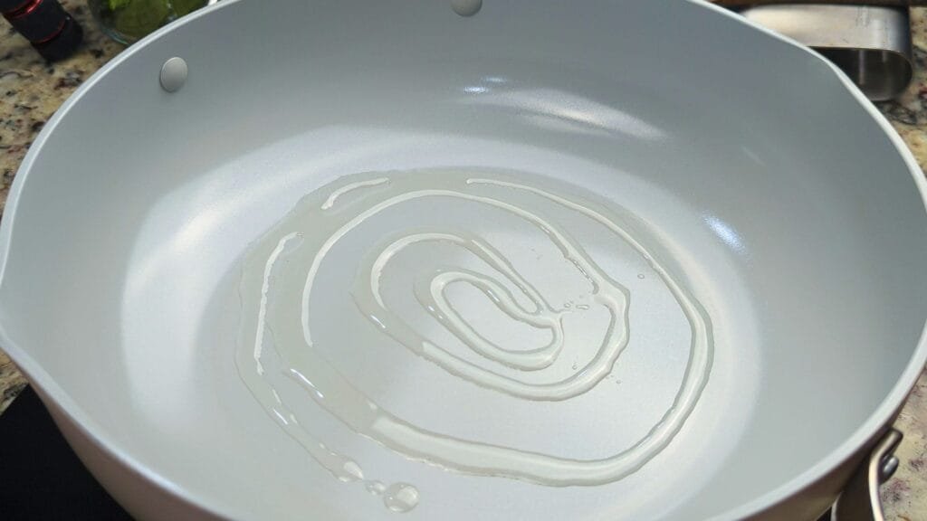 heat up the cooking oil